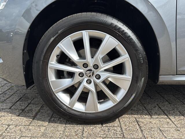 Skoda Kamiq 1.0 TSI DSG AMBITION TREKHAAK/CAMERA/CARPLAY/CRUISE/STOEL-STUURVERW