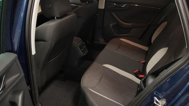Skoda Kamiq 1.0 TSI DSG Style | Navigatie | Lane Assist | Cruise Control | Elektrische Achterklep | Lichtmetalen Velgen | LED | DAB | Climatronic |