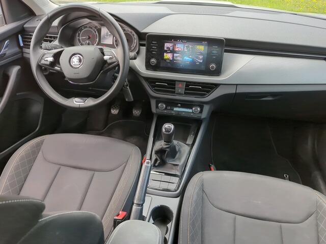 Skoda Kamiq 1.0 TSI Ambition / Climate controle / Parkeersensoren achter / Lichtmetaal 16 inch /