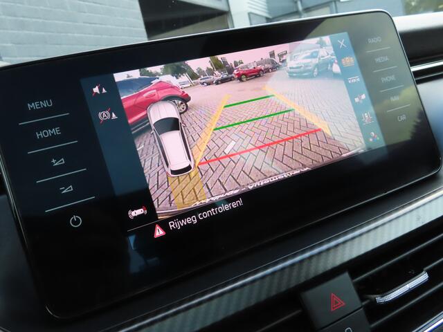 Skoda Kamiq 1.5 TSI ACT Monte Carlo DSG | panorama dak | achteruitrijcamera | adaptive cruise