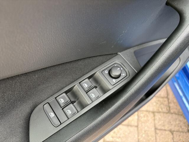 Skoda Kamiq 1.0 TSI Business Edition, pano, cruise/climate/ apple/android auto