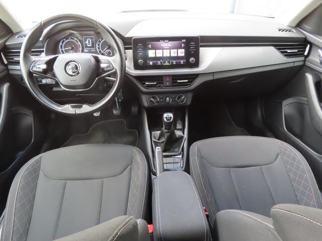 Skoda Kamiq 1.0 TSI | adaptive cruise | parkeersensoren | 17 inch licht metaal