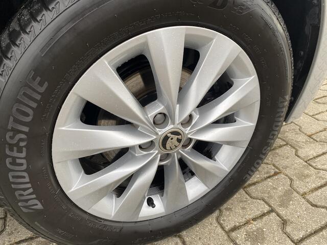 Skoda Kamiq 1.0 TSI Business Edition Sportpakket & Virtueel Cockpit & Clima & Stoelverwarming