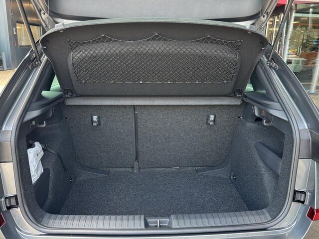 Skoda Kamiq 1.0 TSI DSG MONTE CARLO GLASDAK/CAMERA/TREKHAAK/NAVI/CRUISE/STOELVERW