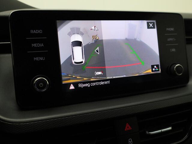 Skoda Kamiq 1.0 TSI 110PK Business Edition DSG automaat · Camera + Parkeersensoren · Apple/Android Car Play · Stoelverwarming · Garantie t/m 09-05-2027 of 120.000km