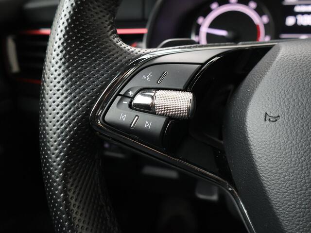 Skoda Kamiq 1.0 TSI Sport Business | 110 PK | Automaat | Trekhaak wegklapbaar | Panoramadak |