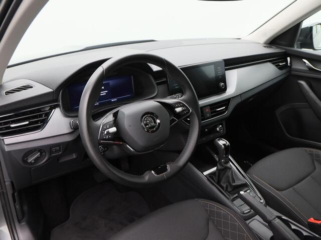 Skoda Kamiq 1.0 TSi 110 Pk Ambition | Adaptive Cruise | Stoel Verwarming | Carplay | Parkeersensoren | Climate Control |Privacy Glass | Digitaal Dashboard | 16 Inch | 18.816 Km!