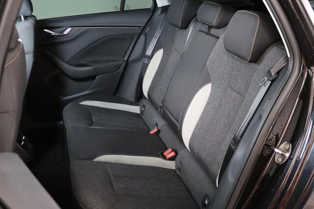 Skoda Kamiq 1.5 TSI ACT Sport Business, LED, Automaat, Cruise Control, Apple Carplay/Android Auto