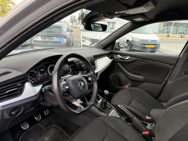 Skoda Kamiq 1.0 TSi 115 Pk Sport Business | LED | Cruise Control | Privacy Glass | Bluetooth | Sensoren Achter | Climate Control | 16 Inch | 72.660 Km!