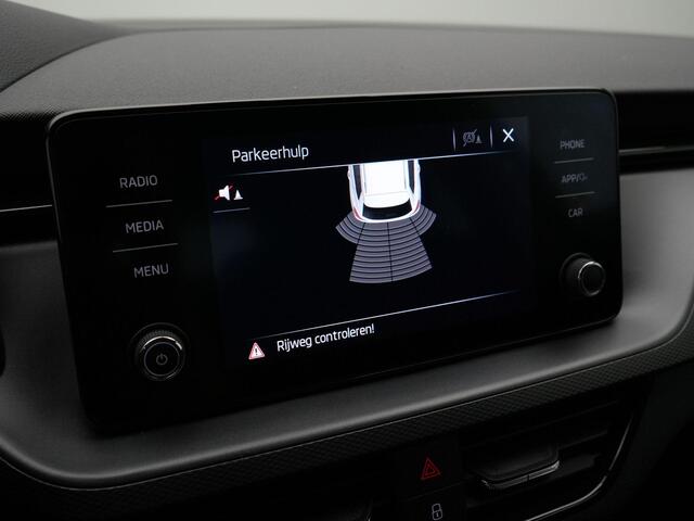 Skoda Kamiq 1.0 TSI 110 pk DSG Ambition | Parkeersensoren achter | LED koplampen | Cruise Control | Airconditioning | DAB | 16 inch