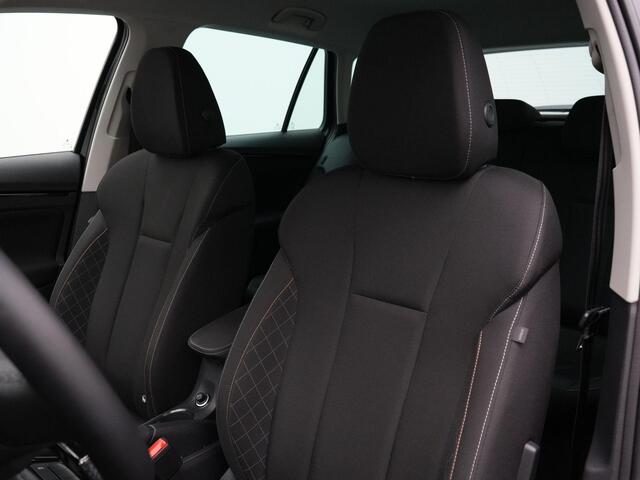 Skoda Kamiq 1.0 TSI 110 pk DSG Ambition | Parkeersensoren achter | LED koplampen | Cruise Control | Airconditioning | DAB | 16 inch