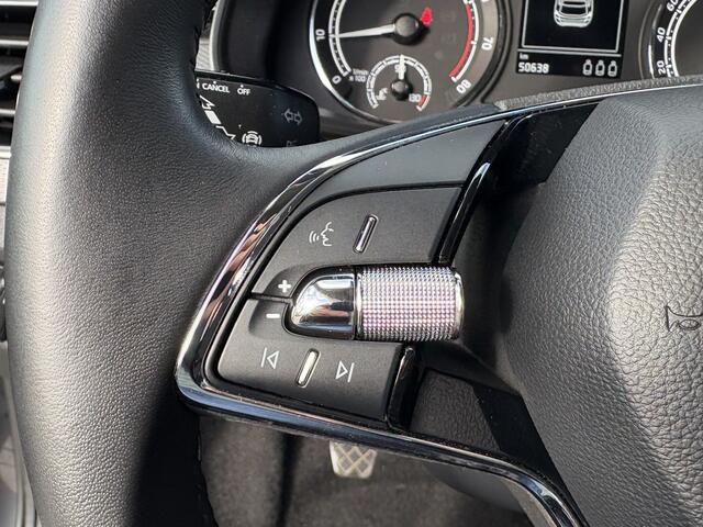 Skoda Kamiq 1.0 TSI Ambition Airco |Applecarplay/Android | 16 Inch lm | Trekhaak | All seasons | Cruise control |