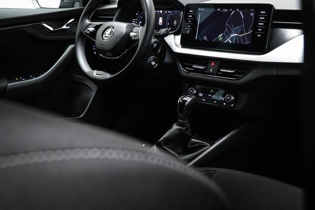 Skoda Kamiq 1.0 TSI Sport Business | VIRTUAL COCKPIT | STOELVERWLARMING | NAVIGATIE | CAMERA