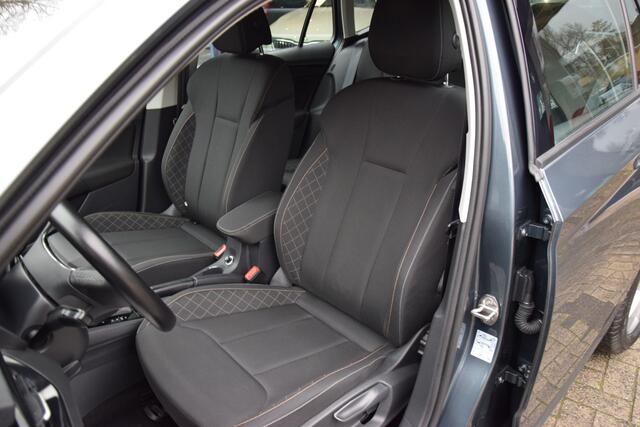 Skoda Kamiq 1.0 TSI 110PK Ambition Automaat DSG | Org. NL | BOVAG Garantie | PDC achter | 16'' Velgen Met All Season Banden | Apple Carplay/Android Auto | Cruise Control | DAB Audio |