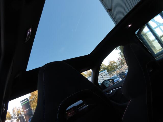 Skoda Kamiq 1.5 TSI ACT Monte Carlo DSG | pano dak | stoelverwarming | adaptive cruise