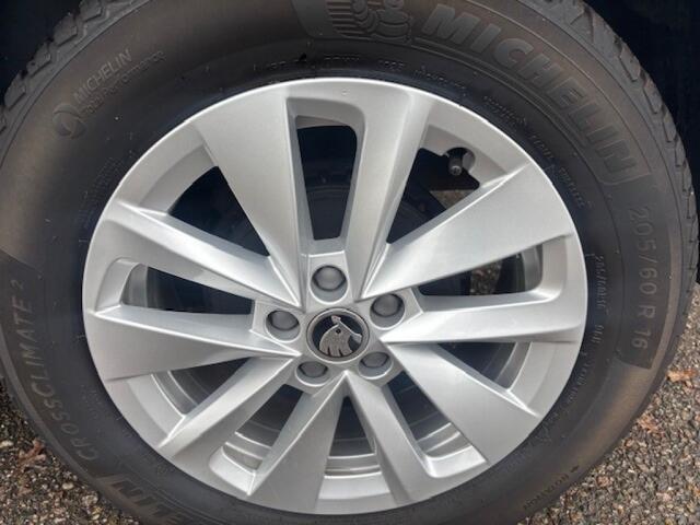 Skoda Kamiq 1.0 TSi Ambition Aut., Carplay, DAB, Cruise