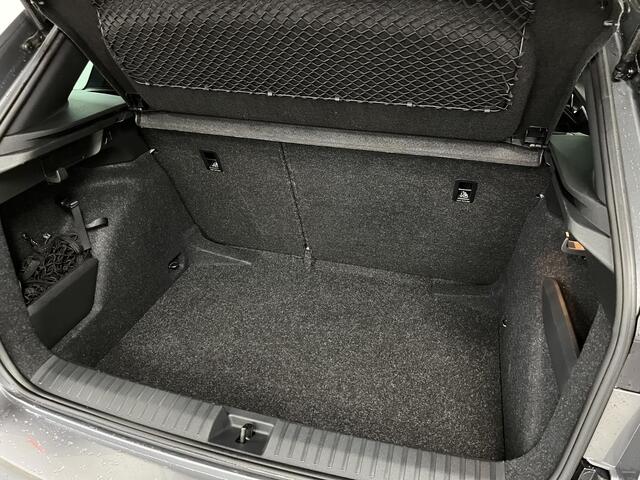 Skoda Kamiq 1.5 TSI ACT Monte Carlo Sport | Pano | Stoel/stuur verwarming | ACC |