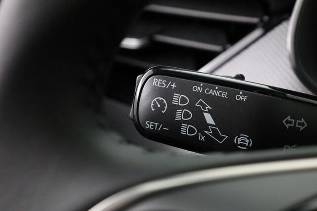 Skoda Kamiq Essence 1.0 TSI 85 kW / 115 pk | LED | Cruise | Parkeersensoren achter