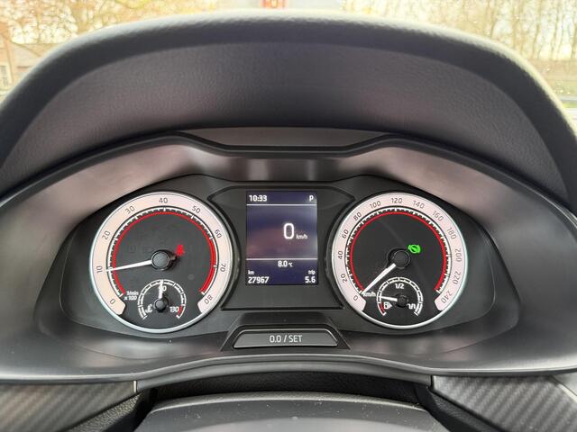 Skoda Kamiq 1.5 TSI ACT DSG Monte Carlo | Pano | Camera | Nieuwstaat |