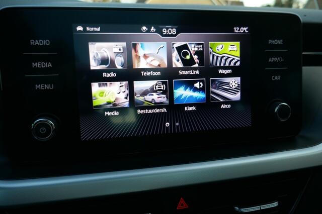 Skoda Kamiq 1.0 TSI SPORT BNS PANODAK/EL.TREKHAAK/APPLE CARPLAY/CAMERA