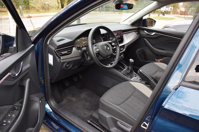 Skoda Kamiq 1.0 TSI 110PK Business Edition | Org. NL | BOVAG Garantie | Virtual Cockpit | Adaptive Cruise Control | Camera | Stoelverwarming | Full LED | Apple Carplay/Android Auto |