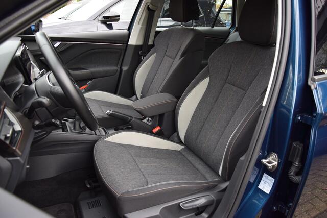 Skoda Kamiq 1.0 TSI 110PK Business Edition | Org. NL | BOVAG Garantie | Virtual Cockpit | Adaptive Cruise Control | Camera | Stoelverwarming | Full LED | Apple Carplay/Android Auto |