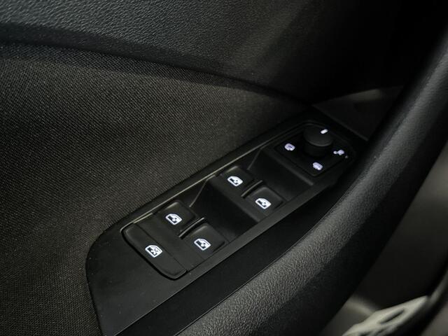 Skoda Kamiq 1.0 116pk TSI Selection Parkeersensoren Achter | Hill Hold | Cruise Control