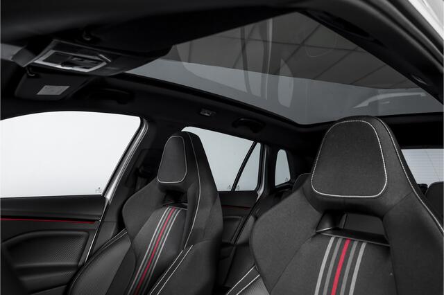 Skoda Kamiq 1.5 TSI 150 PK Monte Carlo - Automaat | Pano | Elek. Trekhaak | Dig. Cockpit | Cruise | Stoelverw. | Camera | PDC | NAV + App. Connect | ECC | LM 18" | 0971