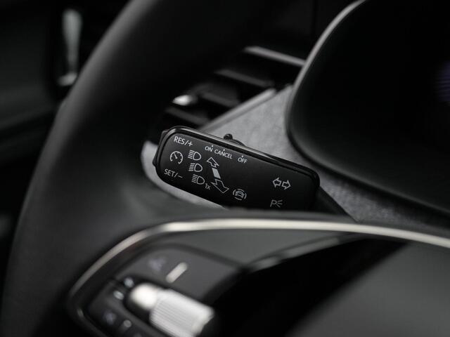 Skoda Kamiq 1.0 TSI 115 pk Selection | Parkeersensoren achter | Carplay | Virtual Cockpit | Sportonderstel