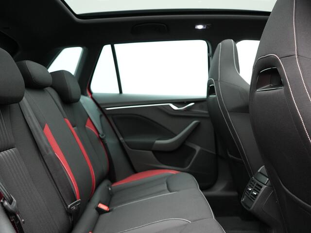 Skoda Kamiq 1.0 TSI Monte Carlo 116pk DSG Dealer O.H. | Panodak | Apple Carplay | RS Sportstoelen Verwarmd | LED Koplampen | Cruise Control | DAB | 18"L.M |