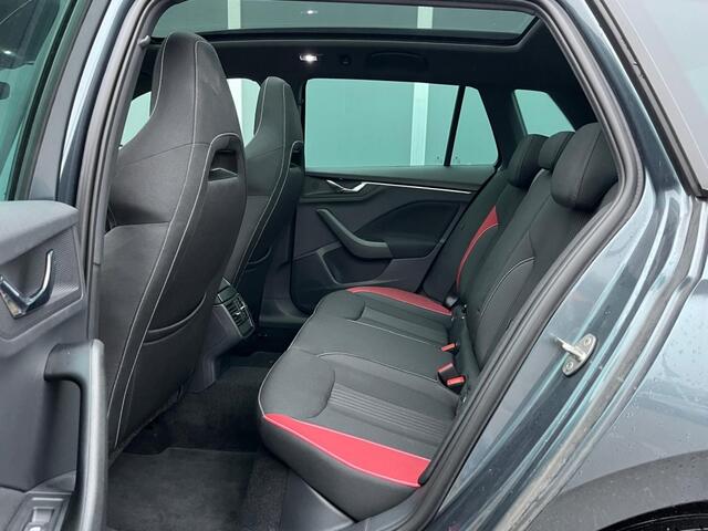 Skoda Kamiq 1.0TSI 110pk DSG Monte Carlo | Elk Stoel | Camera | Trekhaak