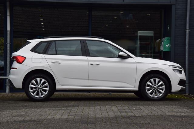 Skoda Kamiq 1.0 TSI Active | BOVAG Garantie | Stoelverwarming | Cruise Control | Airco | Apple Carplay/Android Auto | 16'' Velgen | PDC Achter | LED Verlichting |