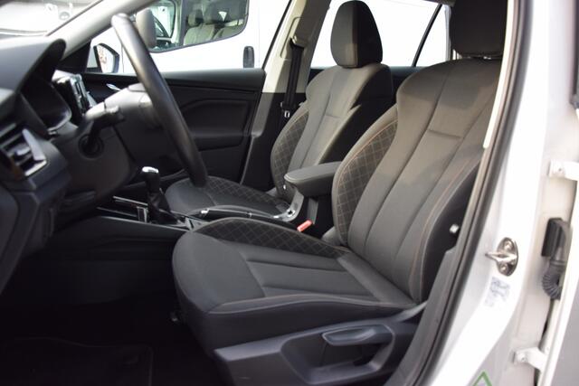 Skoda Kamiq 1.0 TSI Active | BOVAG Garantie | Stoelverwarming | Cruise Control | Airco | Apple Carplay/Android Auto | 16'' Velgen | PDC Achter | LED Verlichting |