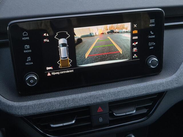 Skoda Kamiq 1.0 TSI Selection Automaat / Travel-pakket / Trekgewicht 1200 kg / Adaptief cruise control / Stuur-& Stoel verwarming / Navigatie via Apple Carplay of Android Auto / Achteruitrijcamera / Keyless Entry/Start / Climate control /