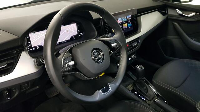 Skoda Kamiq 1.0 TSI 110pk DSG Style Drive 125 Navigatie Climate Control DAB Digitale cockpit Cruise Control adaptive Parkeer sensoren V+A Stoelverwarming