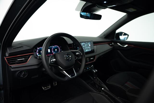 Skoda Kamiq 1.0 TSI Monte Carlo |Glazen Dak|Camera|ACC|Stoelverwarming|Stuurverwarming|Dodehoek|