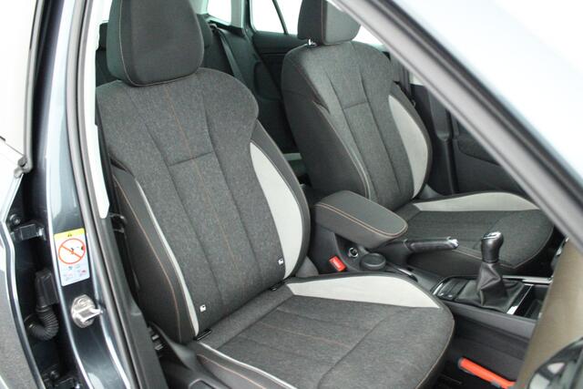 Skoda Kamiq 1.0 TSI 110pk Style Trekhaak Camera Stoelverwarming Carplay