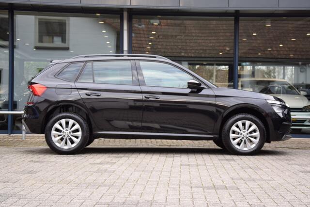 Skoda Kamiq 1.0 TSI 110PK Sport Business DSG Automaat | Org. NL | BOVAG Garantie | Trekhaak | Camera | All Season Banden | Full LED | Apple Carplay/Android Auto | Cruise&Climate Control |