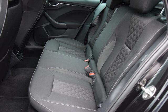 Skoda Kamiq 1.0 TSI 110PK Sport Business DSG Automaat | Org. NL | BOVAG Garantie | Trekhaak | Camera | All Season Banden | Full LED | Apple Carplay/Android Auto | Cruise&Climate Control |