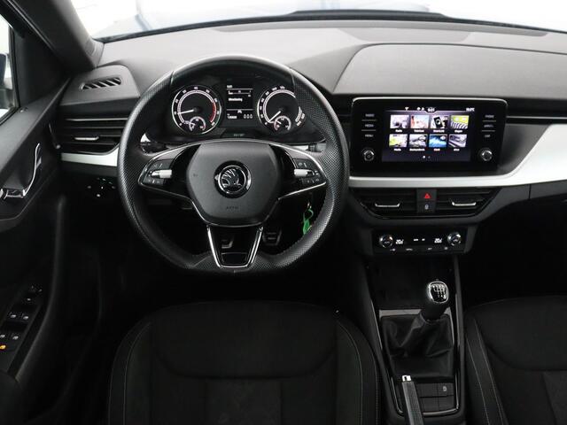 Skoda Kamiq 1.0 TSI Sport | Trekhaak | Sportstoelen | Carplay | Climate control | Parkeerhulp | Cruise control | Full LED | Sportstuur | Bluetooth