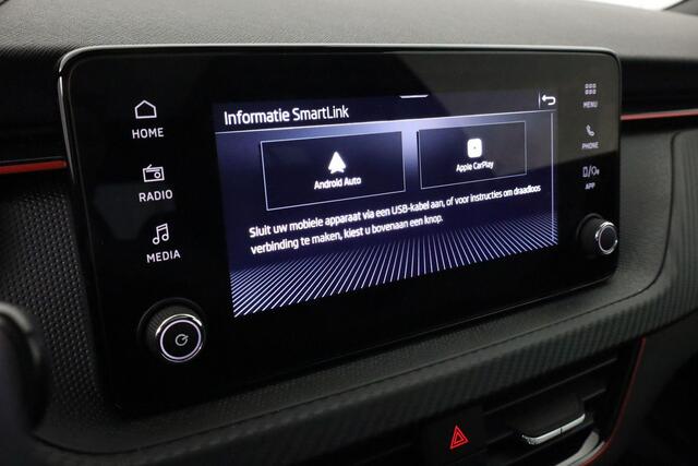 Skoda Kamiq Monte Carlo 1.0 TSI 85 kW / 115 pk | Panoramadak | Camera | Stoelverwarming | 18 inch | Keyless Entry | Elektrische Kofferklep | Draadloos Apple Carplay/Android Auto