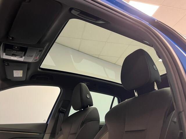 Skoda Kamiq 1.5 TSI ACT Tour 150 PK - Pano - Trekhaak - Camera - Stoelverw.