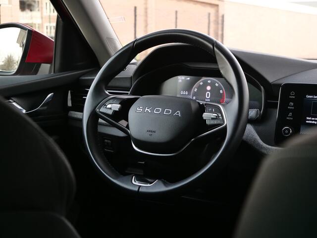 Skoda Kamiq 1.0 TSI Business Edition 116 Pk Automaat Camera / DAB / Apple Carplay / PDC / Keyless
