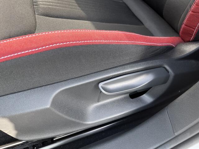 Skoda Kamiq 1.0 TSI Monte Carlo / AUTOMAAT/ PANO/ ELEK.ACHTERKLEP/ STOELVERWARMING/ PARK.SENSOREN V+A/ CAMERA/ KEYLESS/ CRUISE CONTROL/ SMARTLINK/ VIRTUAL COCKPIT/ NAVI/ DAB/ CLIMA/ LED/ 18'' LMV