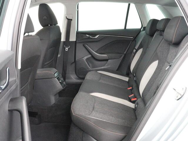 Skoda Kamiq 1.0 TSI Business Edition | Stoelverwarming | Carplay | Navigatie | Keyless | Virtual Cockpit | Full LED | Parkeerhulp | Climate control | Cruise control | Bluetooth