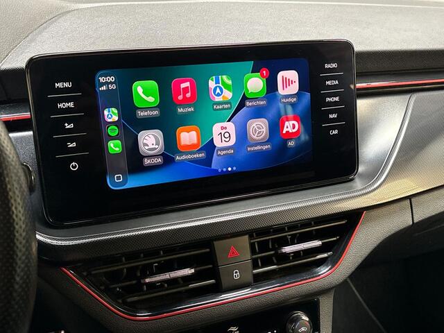 Skoda Kamiq 1.0 TSI Sportline Automaat (RS KUIPSTOELEN, VIRTUAL COCKPIT, APPLE CARPLAY, GROOT NAVI, STOELVERWARMING, ADAPTIVE CRUISE, GETINT GLAS, ZWART HEMEL, NIEUWSTAAT)