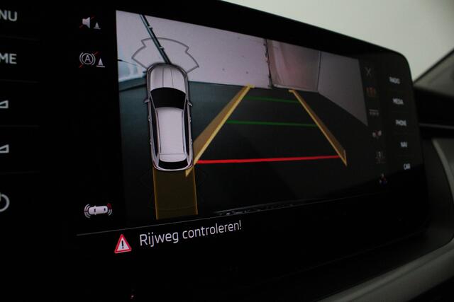 Skoda Kamiq 1.0 TSI Ambition > Automaat/Camera/Graphite Grey/Stoelverwarming...