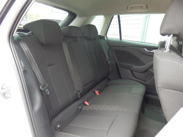 Skoda Kamiq TSI Business Ed. | Automaat | Navi | Apple carpl / Andr. Auto |