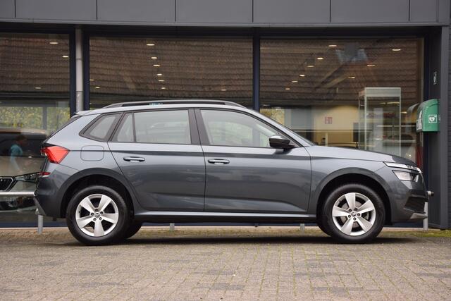 Skoda Kamiq 1.0 TSI 110PK Ambition Automaat DSG | Org. NL | BOVAG Garantie | Trekhaak | Parkeersensoren | 16'' Velgen Met All Season Banden | Apple Carplay/Android Auto | Cruise Control | DAB Audio |