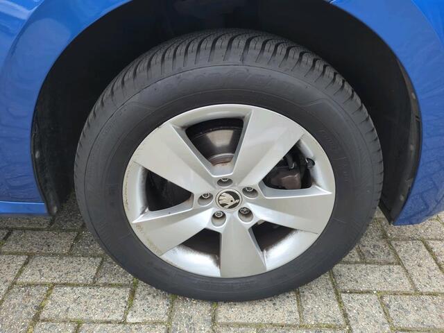 Skoda Kamiq 1.0 TSI 110pk DSG Ambition Parkeersensoren achter / App-connect / Cruise Control